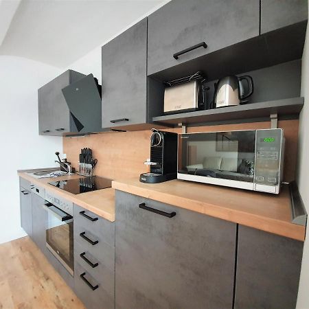 Pb Ferienwohnungen - Fewo 1 - Stilvoll Eingerichtetes Apartment Im Herzen Senftenbergs Exterior foto