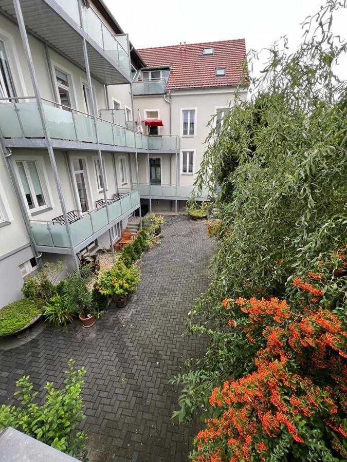 Pb Ferienwohnungen - Fewo 1 - Stilvoll Eingerichtetes Apartment Im Herzen Senftenbergs Exterior foto