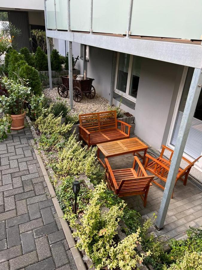 Pb Ferienwohnungen - Fewo 1 - Stilvoll Eingerichtetes Apartment Im Herzen Senftenbergs Exterior foto